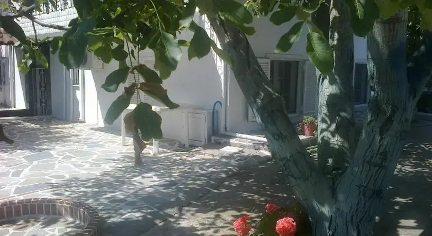 Maria Tseliou Rooms