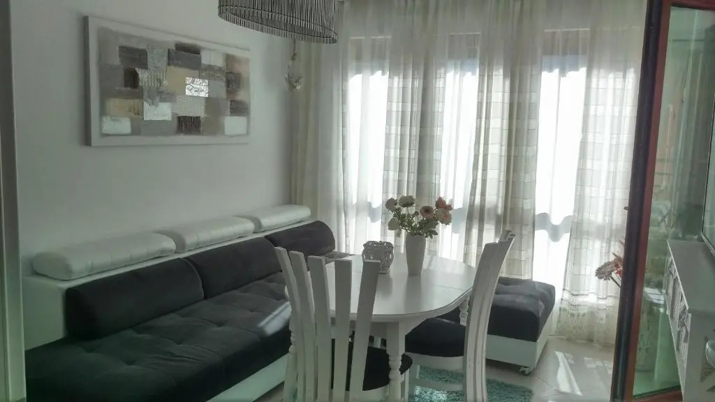 Sunrise Complex Apartments 5