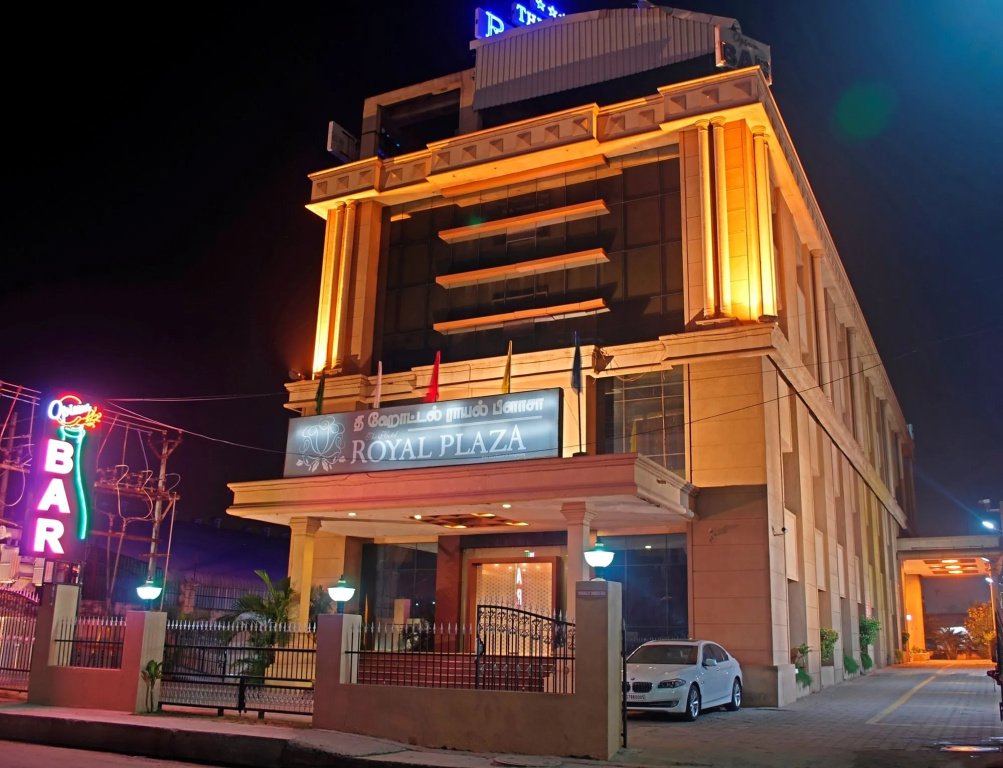 FabHotel The Royal Plaza - Koyambedu