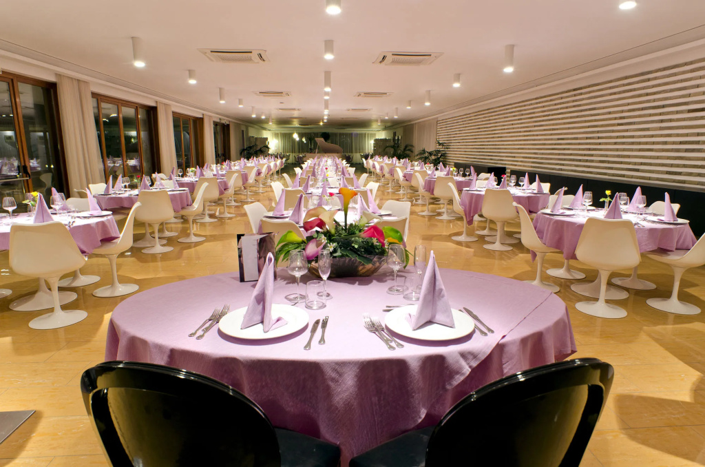 Heracles Village Hotel