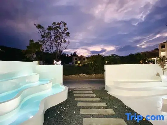 Qixi Boutique Design Homestay (Sanya West Island )
