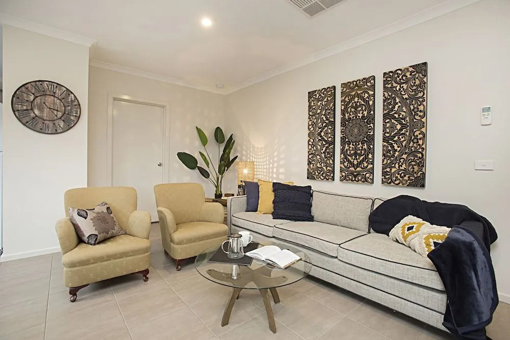 BOUTIQUE STAYS - Gumflower