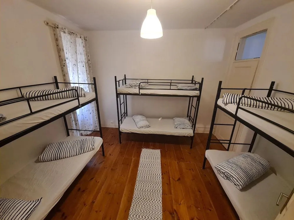 Bagetti hostel only for girls