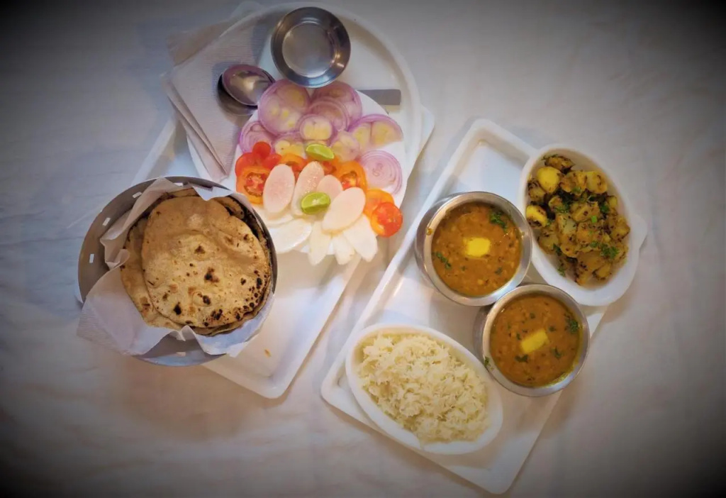 Hotel Grey Castle - Near Haridwar Railway Station