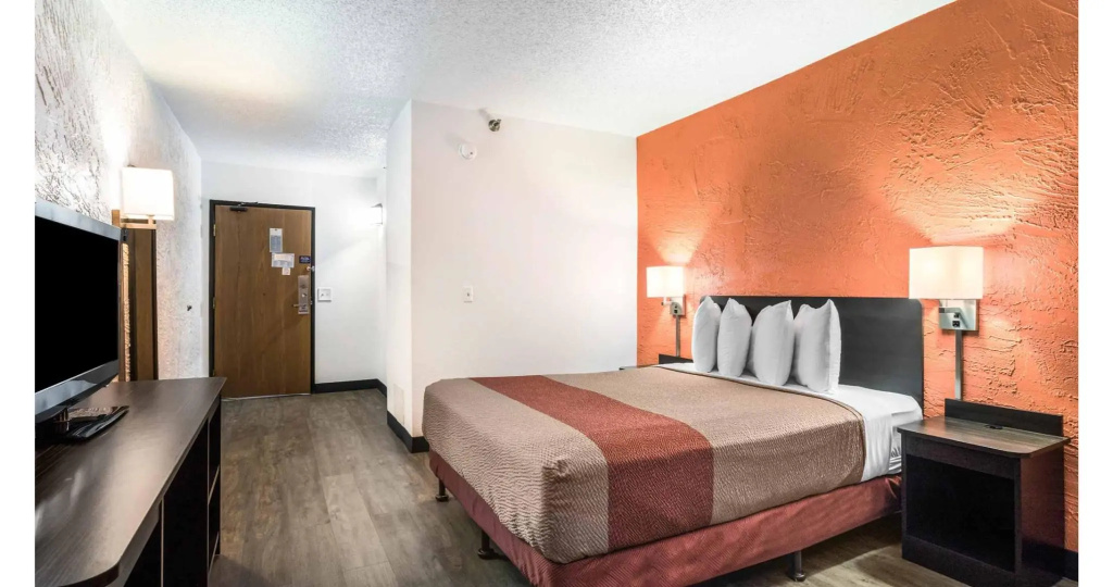 Motel 6-Elk Grove Village, IL