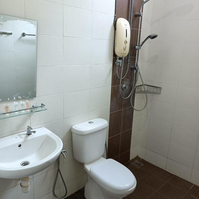 4 Bedrooms Homestay, Fully Aircond in Sendayan by D\KAY HOMES I 10-15 pax