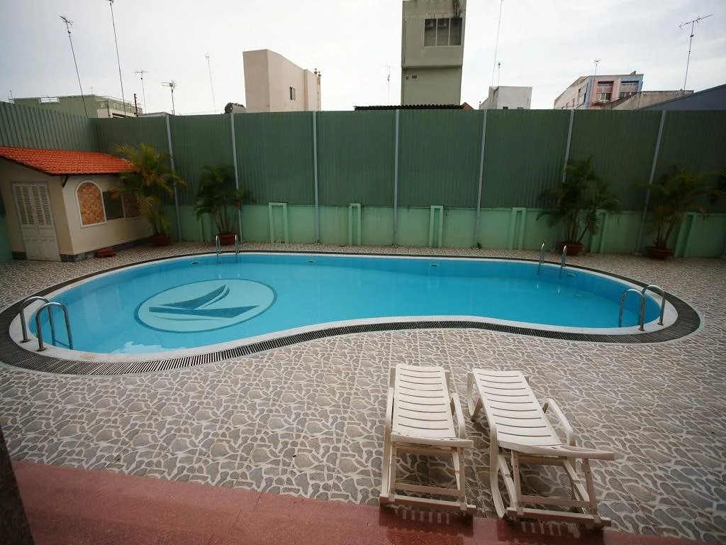 Ham Luong Hotel