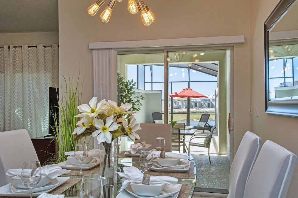 Storey Lake 4 Bedroom Townhome w Splashpool - 1625ST