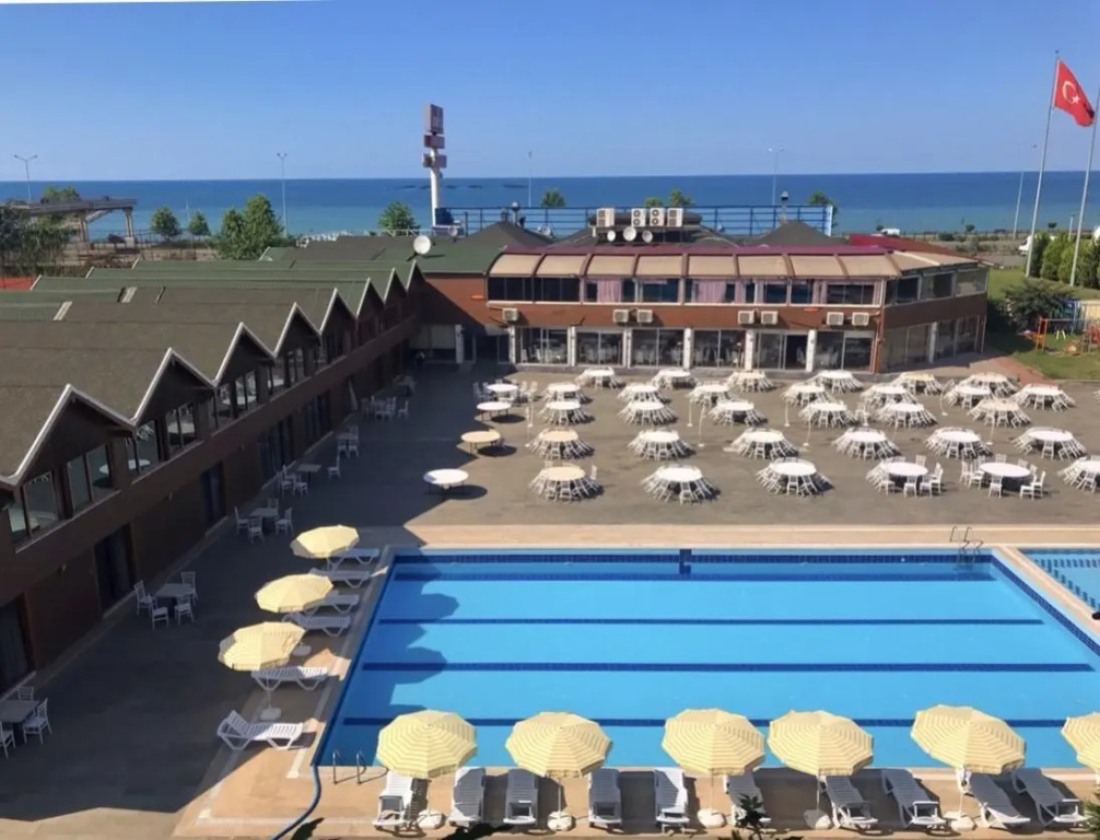 Green Palace Suite Hotel