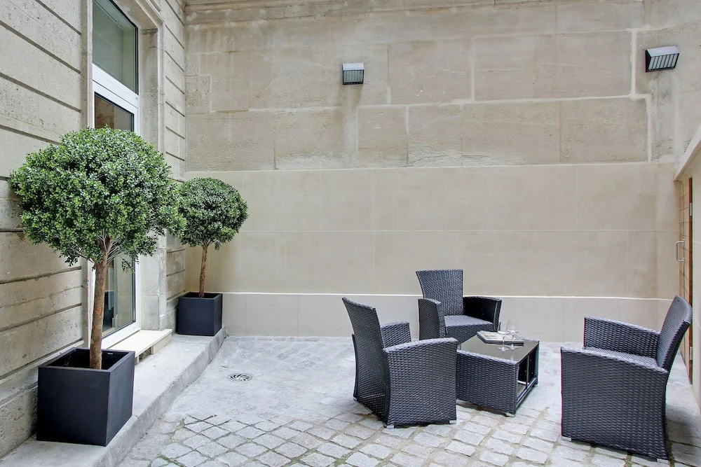 Milestay-Opera Terrace