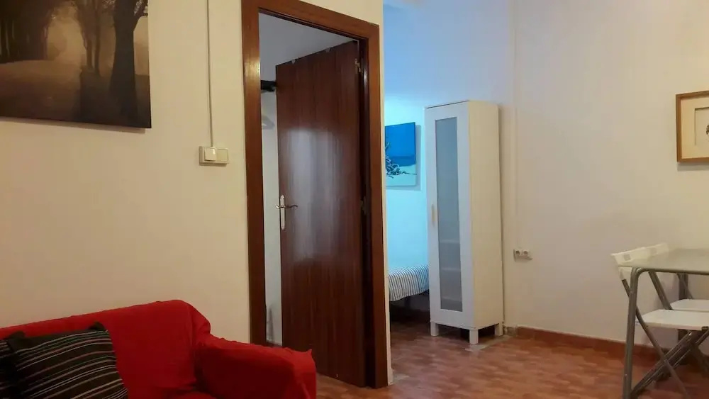 Comfortable Apt Born 41