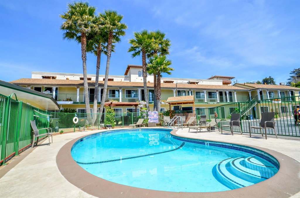 Bay Front Inn