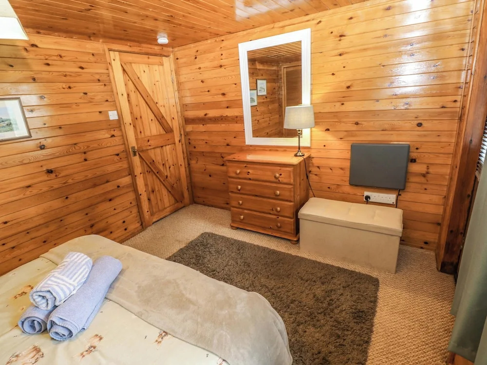Oak Lodge