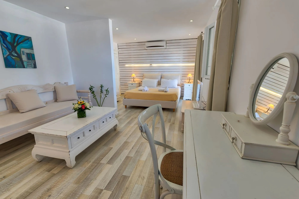 With-inn Mykonos Suites