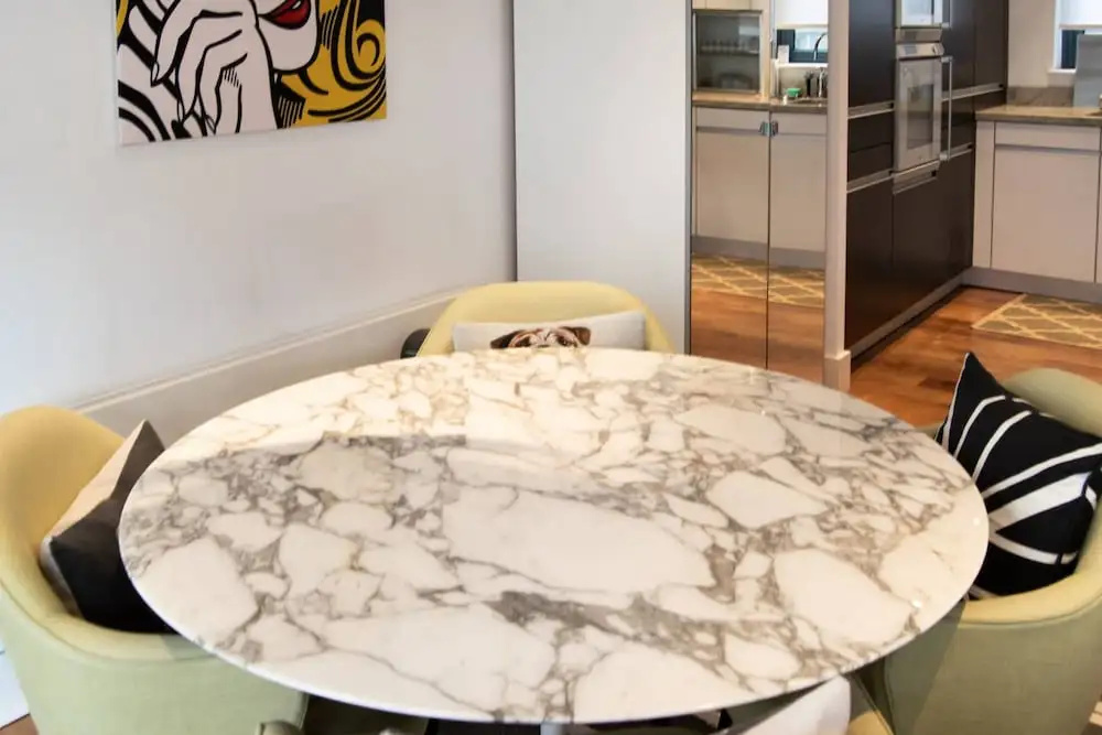 Modern 2 Bedroom With Balcony Near Oxford Street
