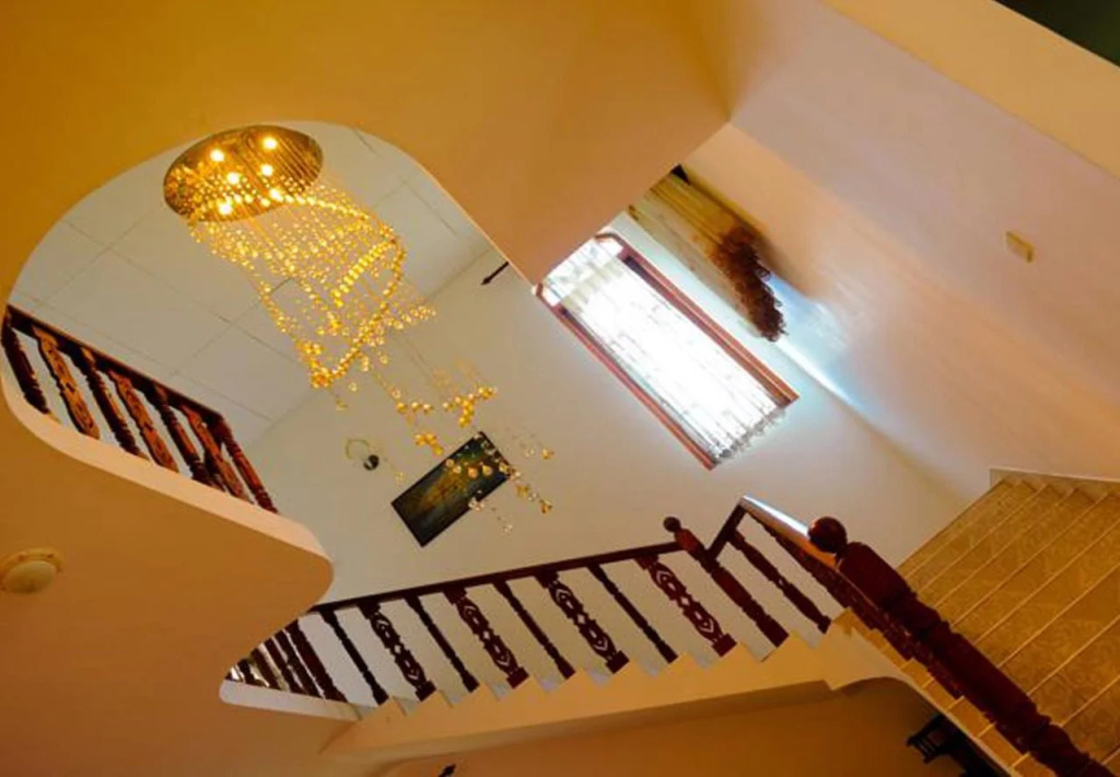 Airport reach villa