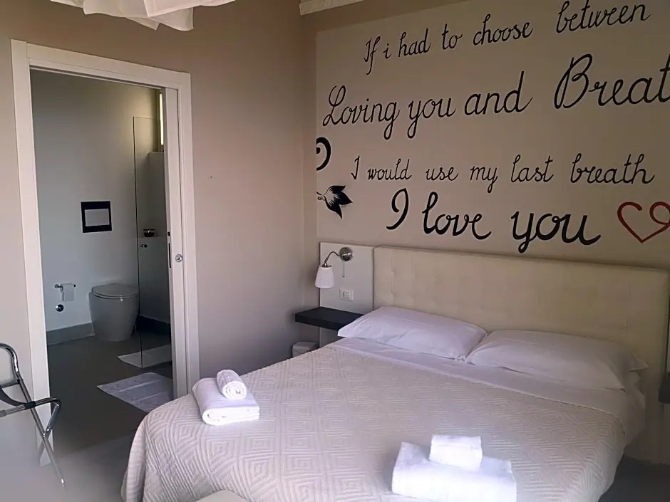 Athena Charming Rooms