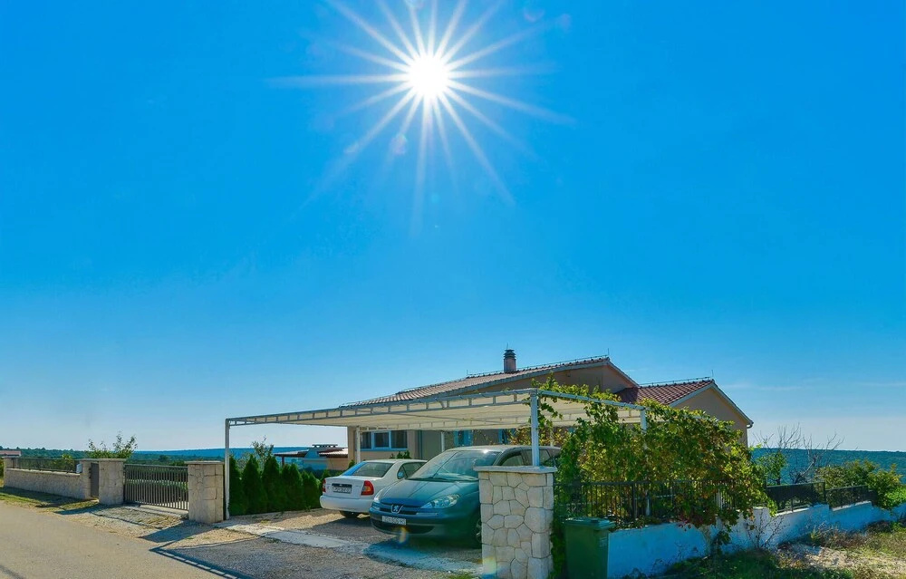 Beautiful Home in Debeljak With Wifi and 3 Bedrooms