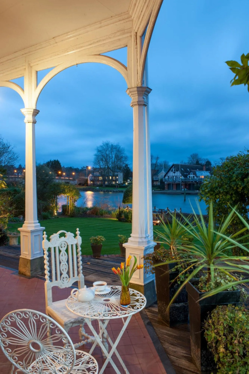 River Arts Club