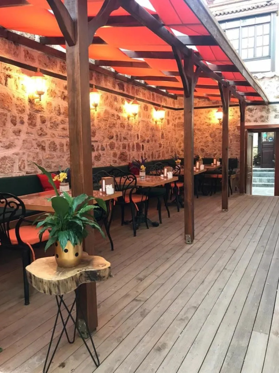 Cedrus Hotel