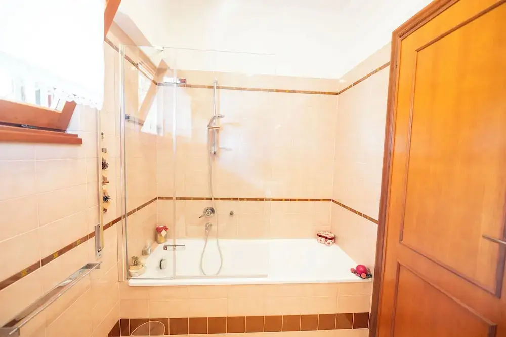 Luminous 2Br Family Apartment In Residential Area