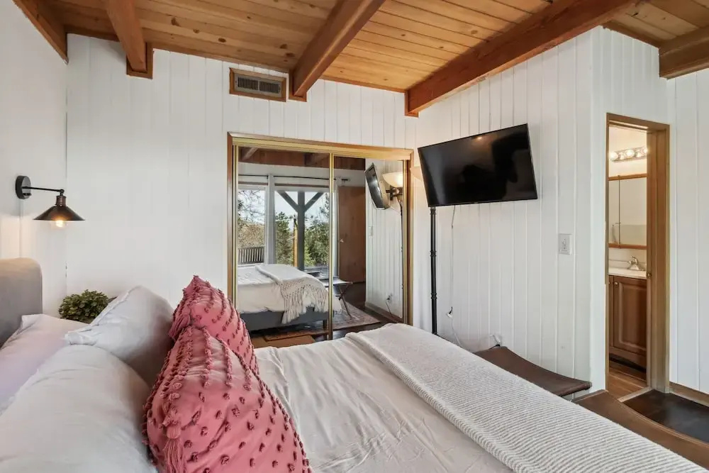 The Volpe Den 3 Bedroom Cabin