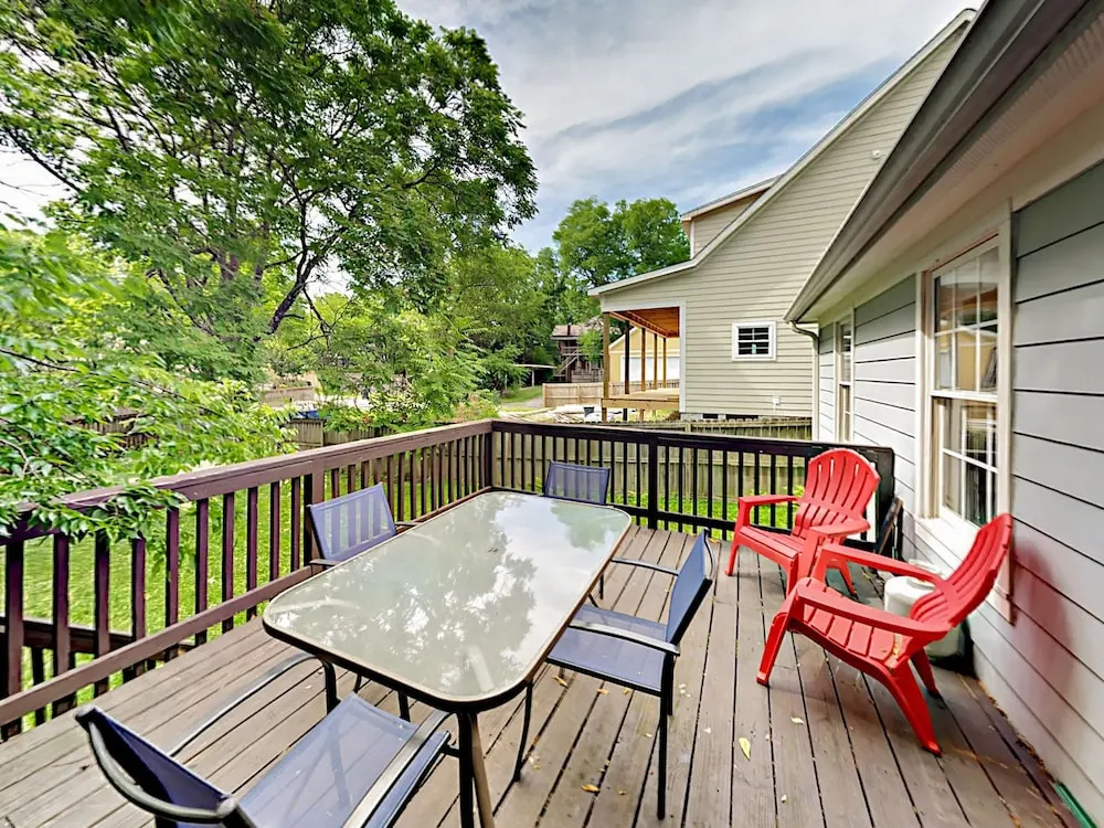 3Br Stylish Cottage East Nashville by RedAwning