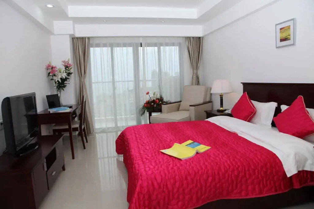 Sanya Huabaoshi Hotel