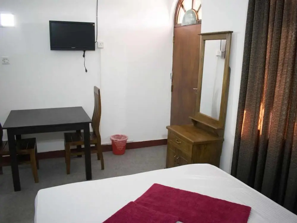 Yoho Solid Hotel Colombo 05