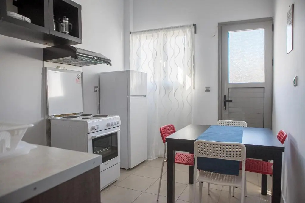 Lak Peristeri Homes 50m from metro station