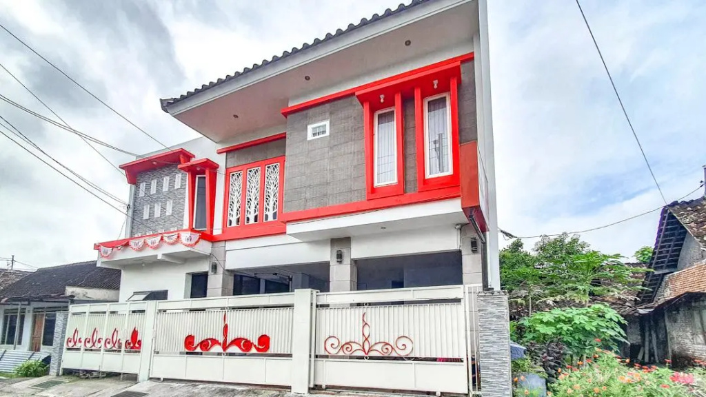 RedDoorz at Griya Jeniee Near Stadion Wilis Madiun