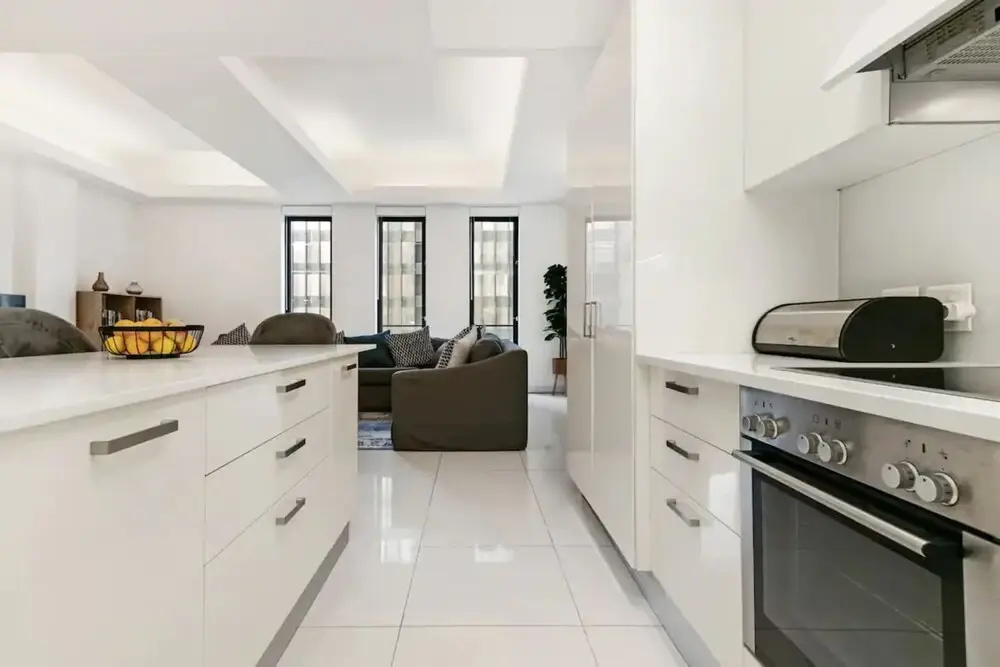 Spacious, Heritage 1 Bedroom Apartment in Cape Town