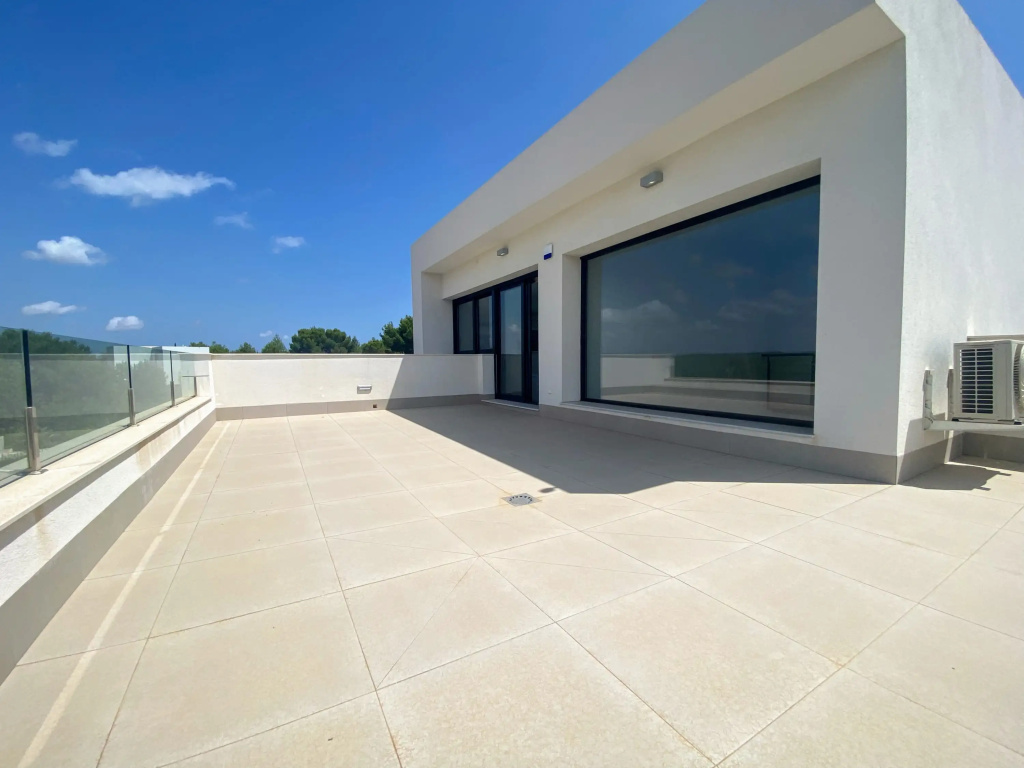 Modern 5 Bed Villa with Pool at Las Colinas LC1