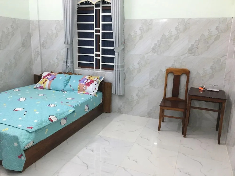 Khách sạn Ngọc Quỳnh