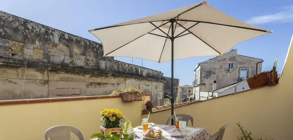 Salomone Apartment 15 With Terrace by Wonderful Italy