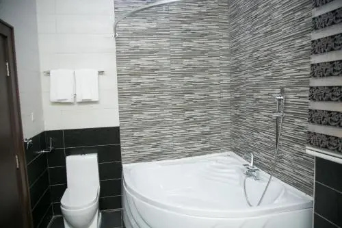 CONSORT Luxury Suites