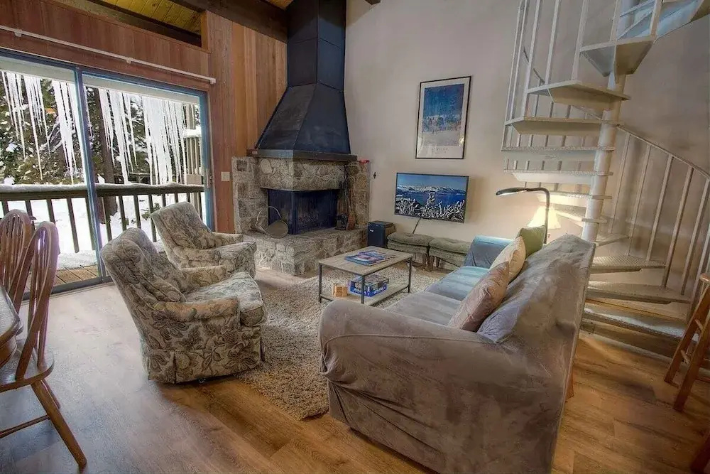 Spiral Staircase 4 Bedroom Home by RedAwning