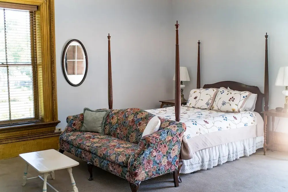 The Mulberry Inn -An Historic Bed and Breakfast