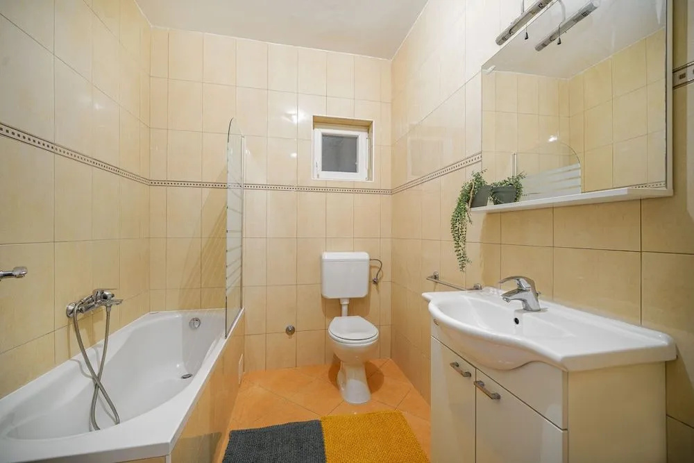 Apartments Komadina