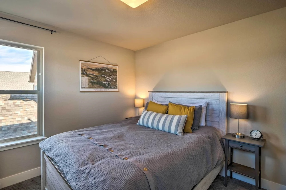 Ski & Hike: Home w/ Hot Tub + Gas Grill in Granby