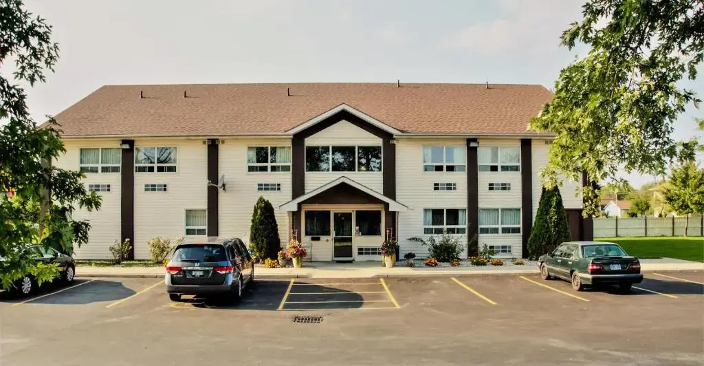 Royal Windsor Inn & Suites