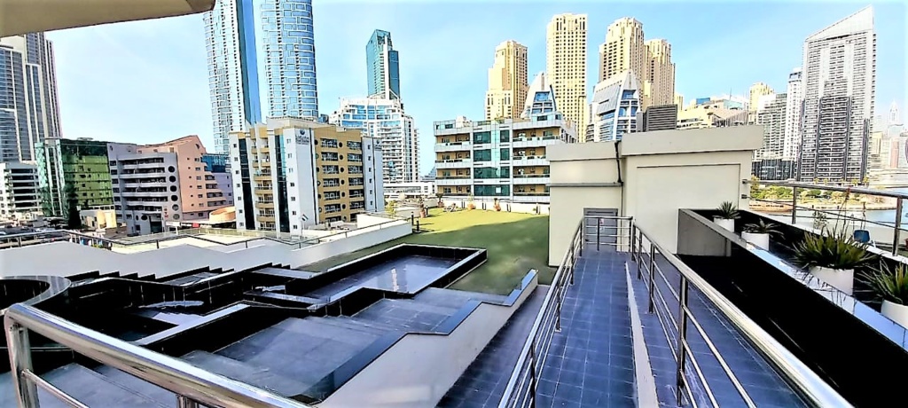 Gorgeous 1 bedroom with balcony in Dubai Marina