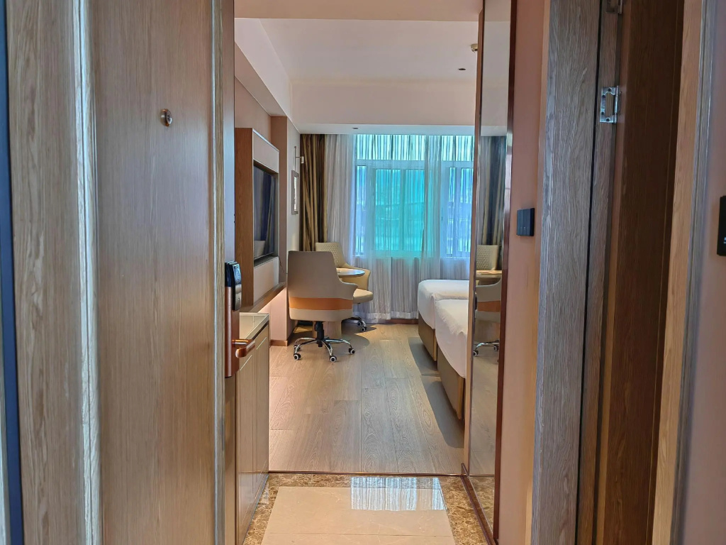 Vienna Hotel (Huidong Jilong)
