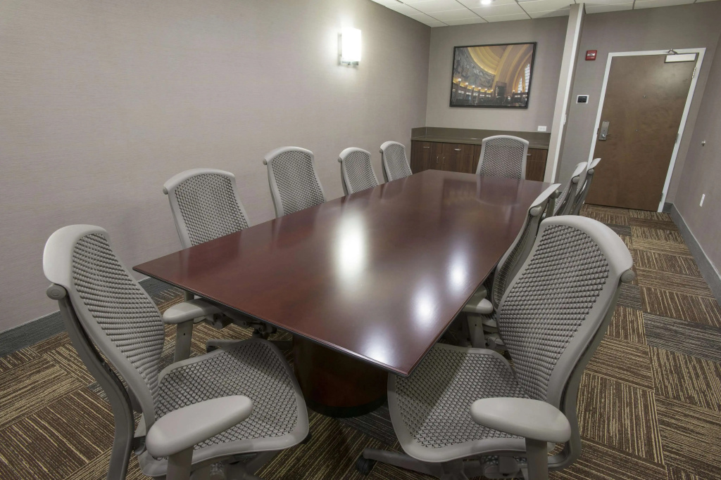 Hampton Inn & Suites Cincinnati / Uptown - University Area