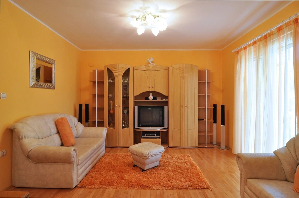 Spacious 100m2 apt W.big Terrace & Great sea View