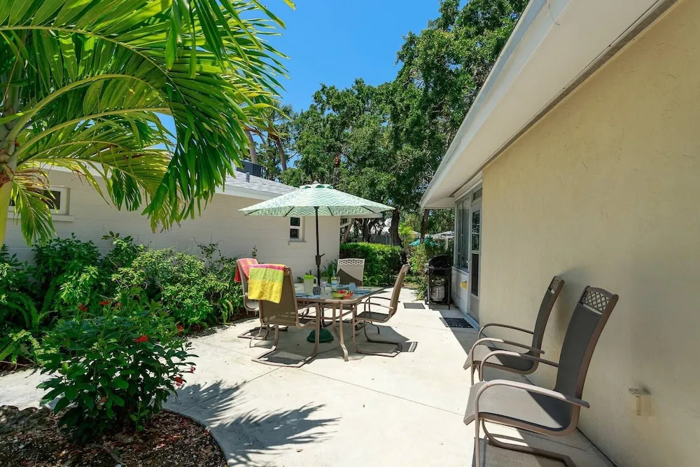 Moonmist Circle-steps to Heated Pool