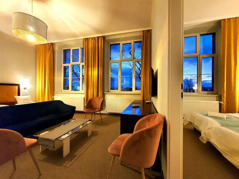 Holiday Suites Cracow