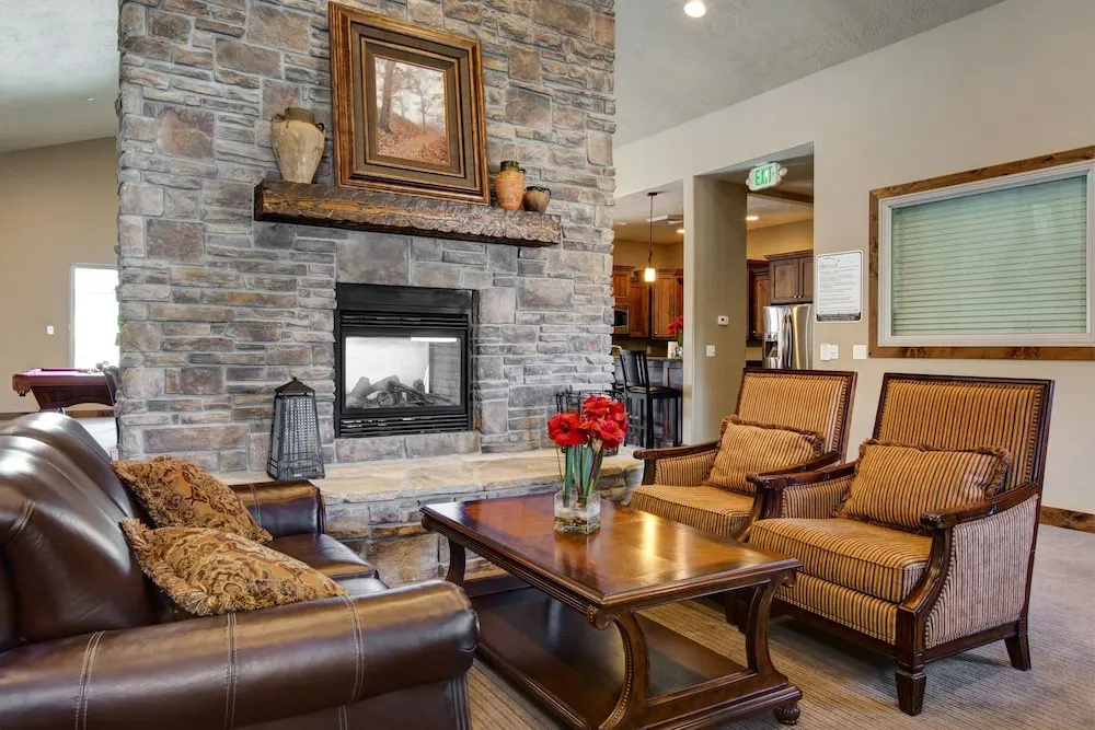 999wabig 4 Bedroom Home