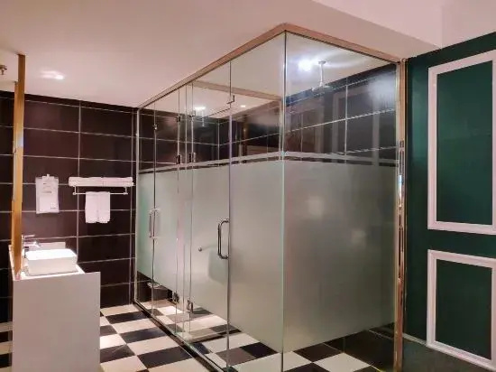 Qinyuan Zhixuan Hot Spring Hotel