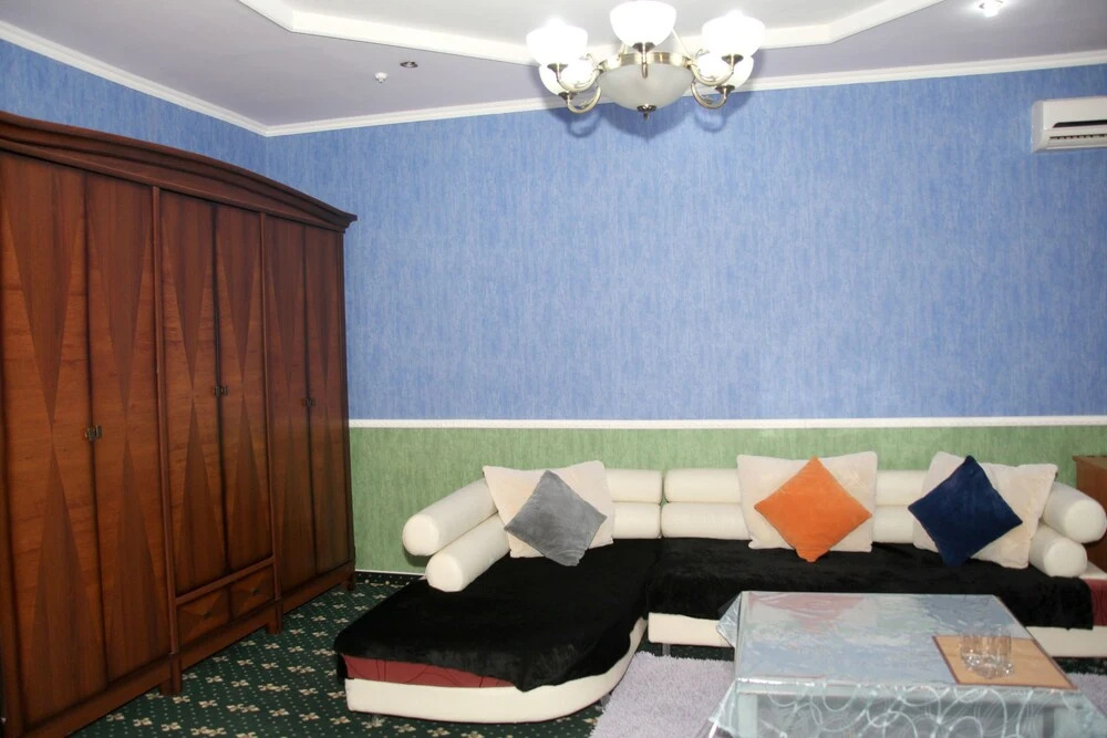 SelenaStar Hotel